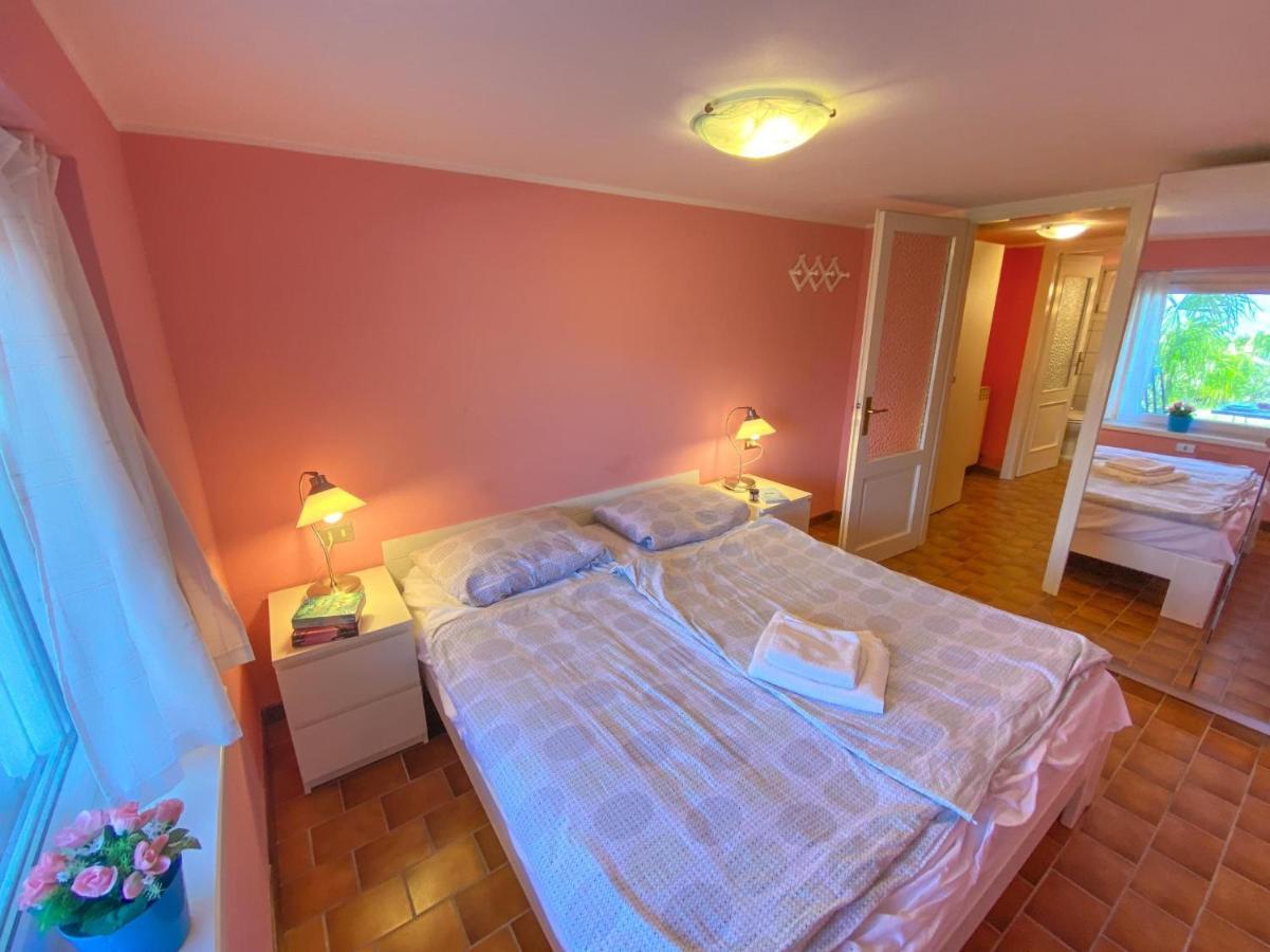 Bellavista A Garten Appartement mit Pool Colico Esterno foto