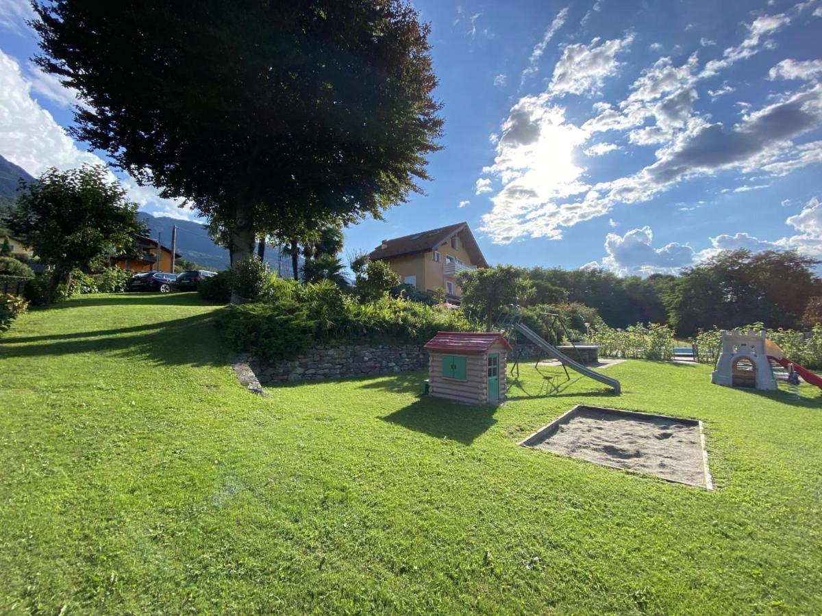 Bellavista A Garten Appartement mit Pool Colico Esterno foto